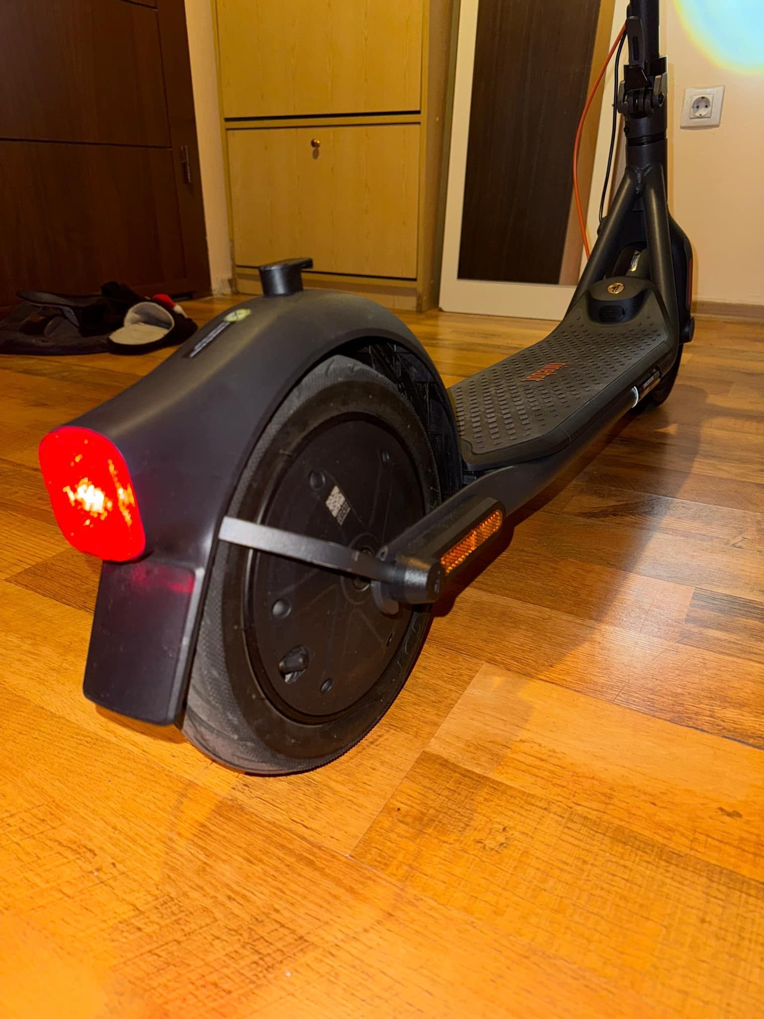 Продавам тротинетка Segway F2 pro D