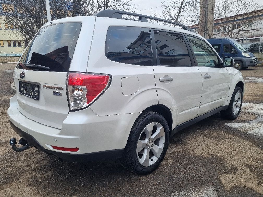 Subaru Forester 2013/schimb cu autoutilitara!!