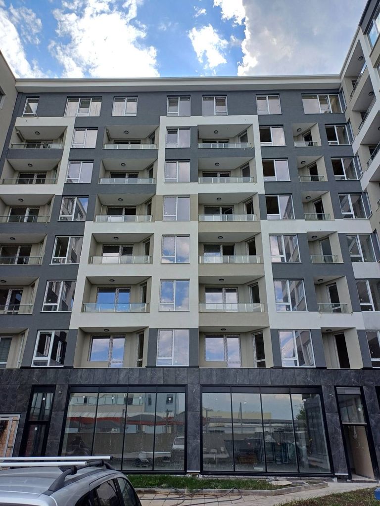 Продава се Двустаен апартамент в Бургас, Лазур - 74 кв.м за 1555 €/кв.м - Снимка #4