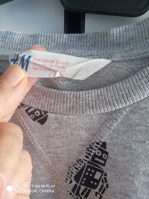 Adidas и H&M размер 9-10 години.