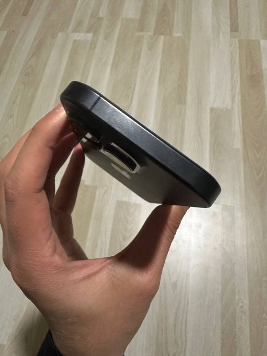 Продается iphone 15 pro 128gb идеал состояния