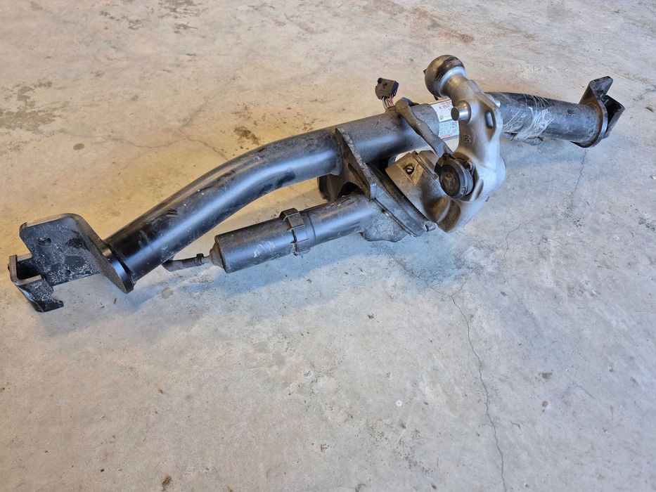 Оригинален електрически теглич за Mercedes GLC.