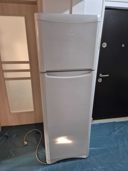 Vand fridiger Indesit in stare buna