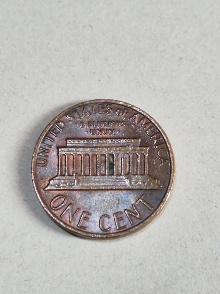 Монеты в общем 8 монет