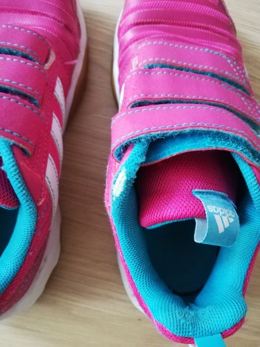Маратонки Адидас 32 и 33 номер
