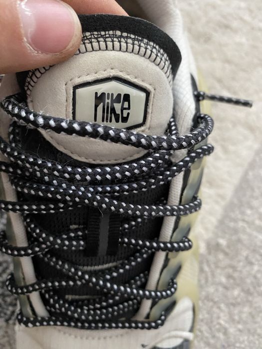 Nike air max plus tn marime 43 stare buna un singur defect, la poza 2