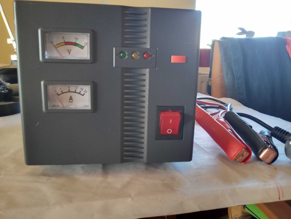 Redresor / incarcator   baterii auto 12V - 120 Ah