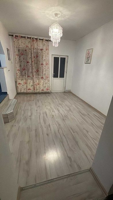 Casă de vânzare in Stei