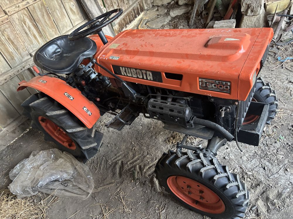 Японски трактор Кубота b6000