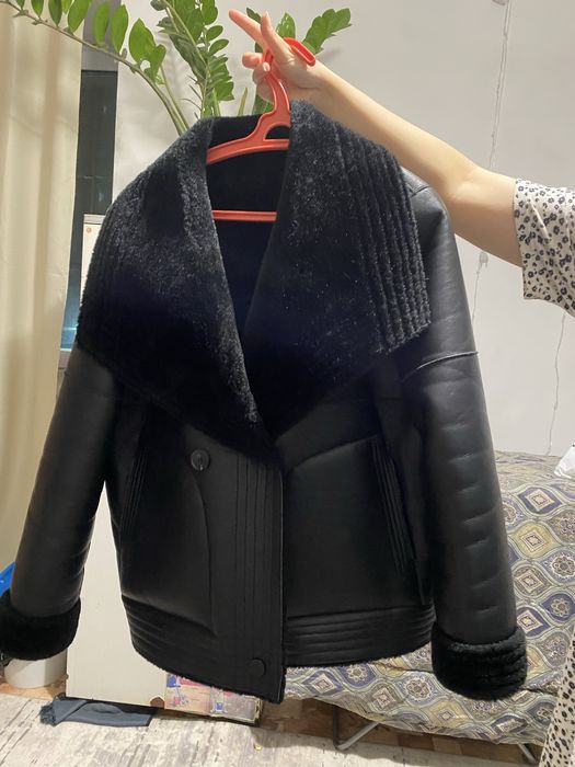 Продам зимнюю дубленку