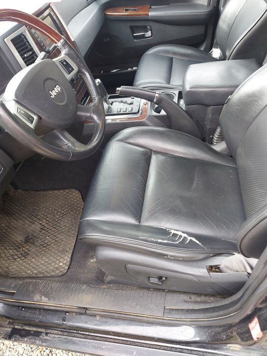 Vând jeep grand cherokee wk