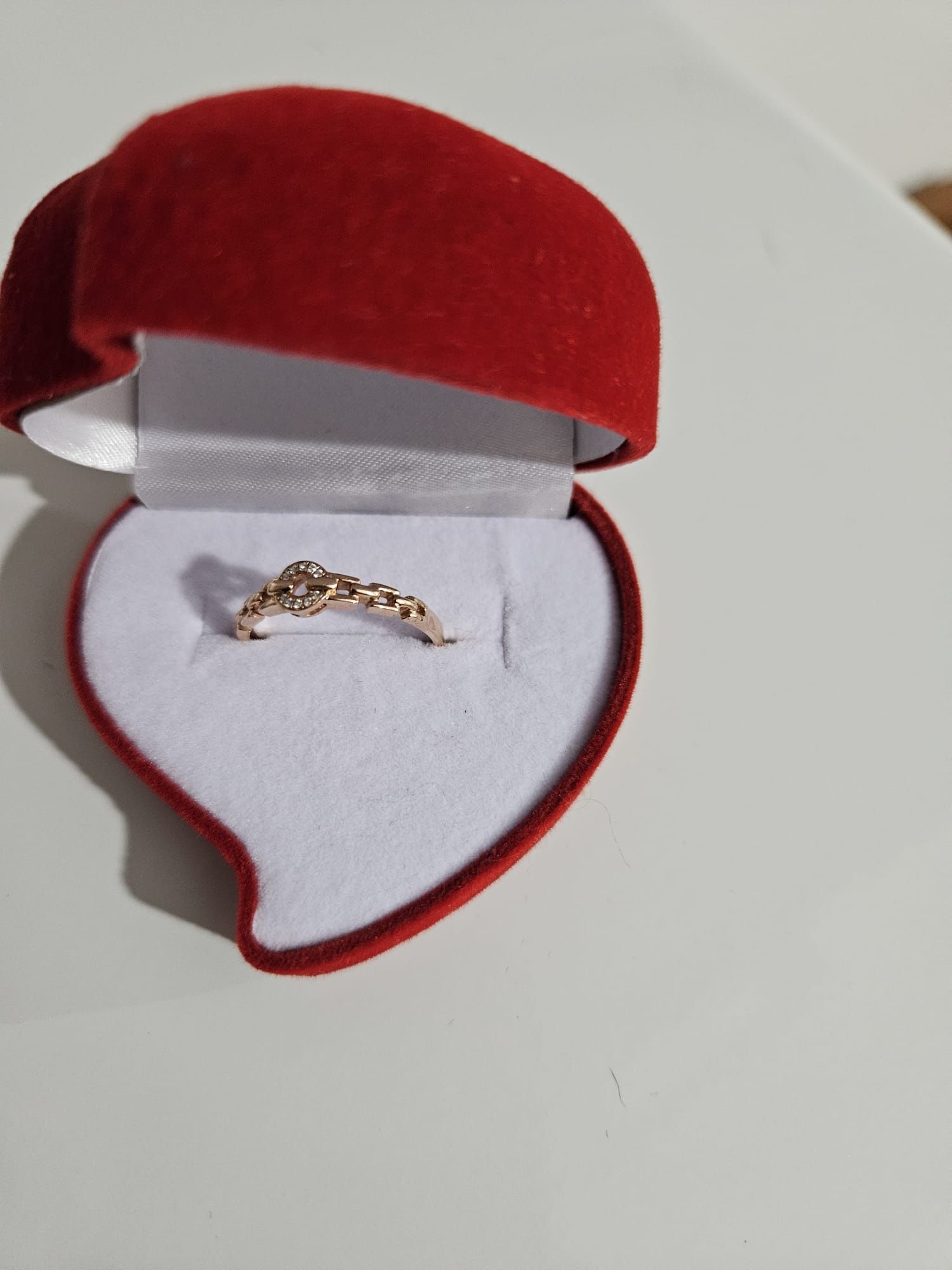 Inel aur Teilor 750 (18k) roz .Diamant natural (10 pietre)