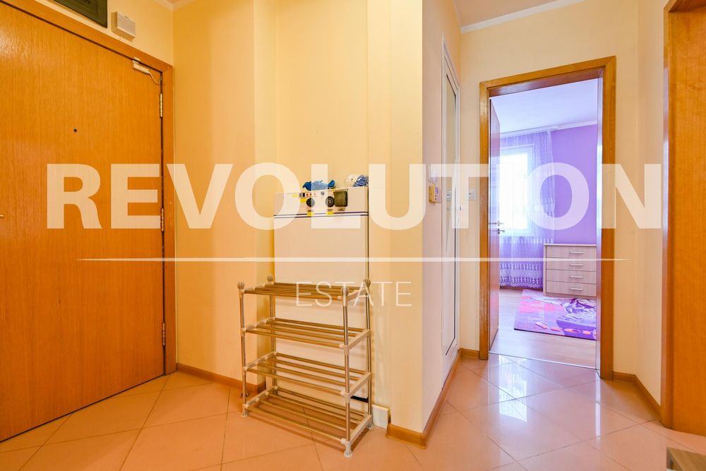 Дава се под наем Тристаен апартамент в София, Лозенец - 100 кв.м за 750 € - Снимка #9