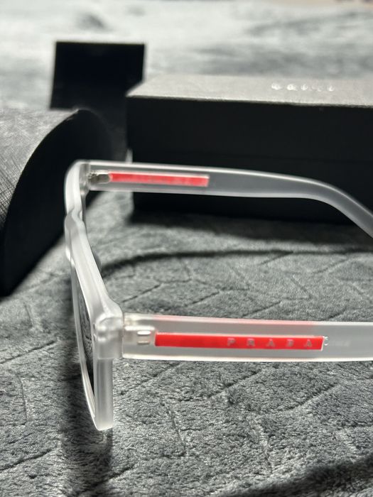 Ochelari Prada.