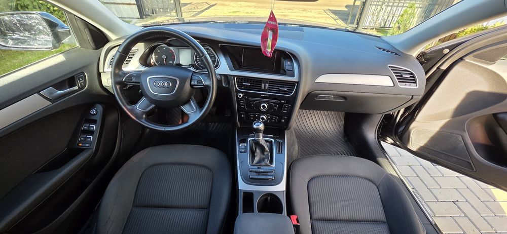 Audi A4 B 8.5  avant din 2012, motor 2.0 diesel, 136CP