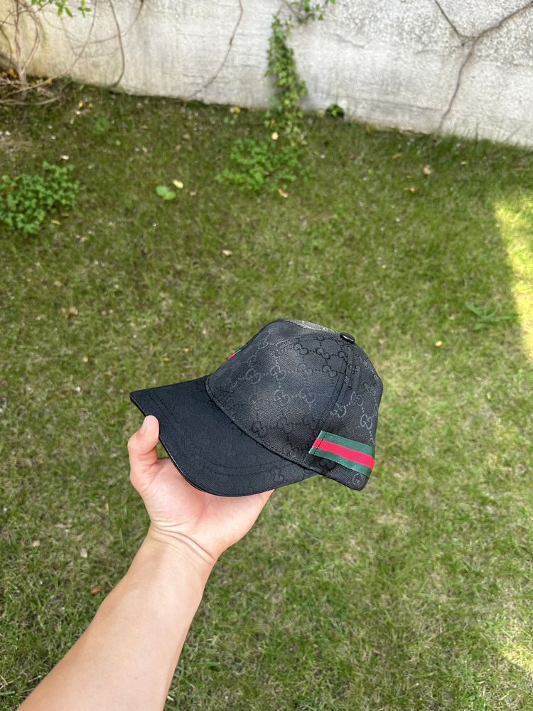 Sapca Gucci neagra , noua