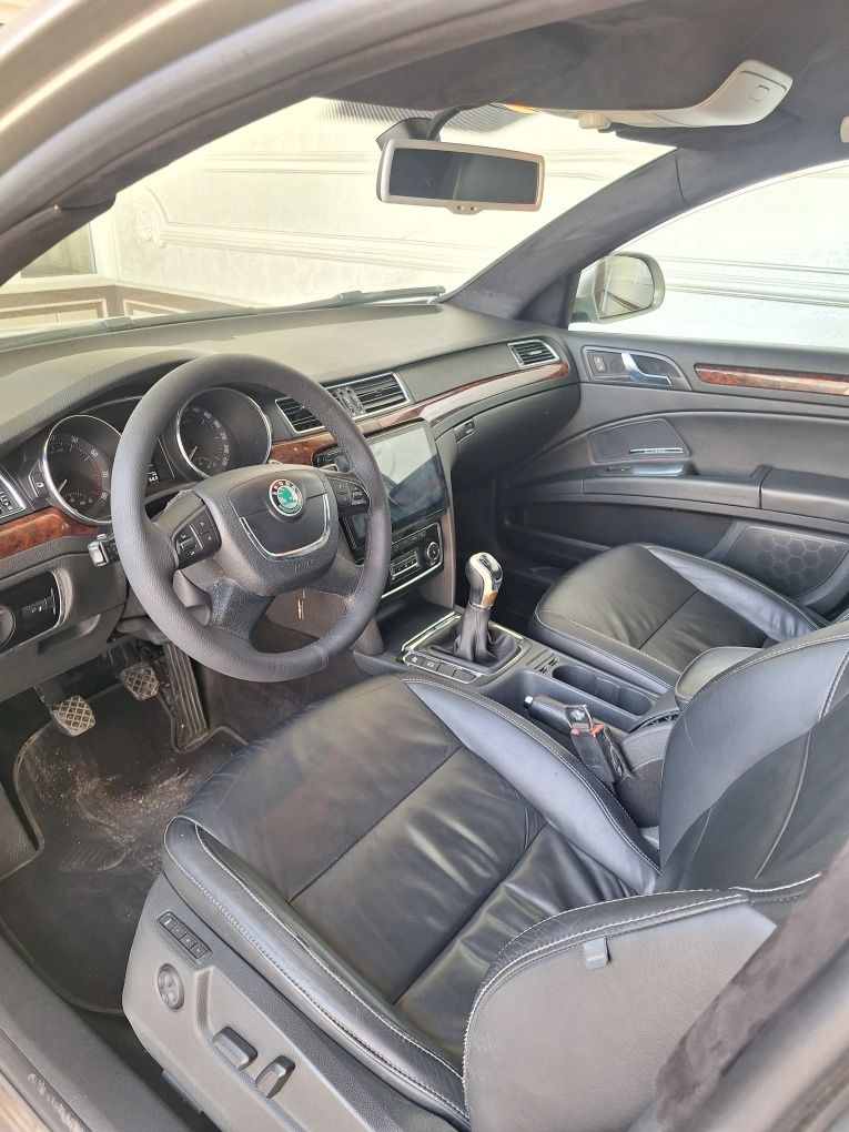 Skoda superb biznes klass.