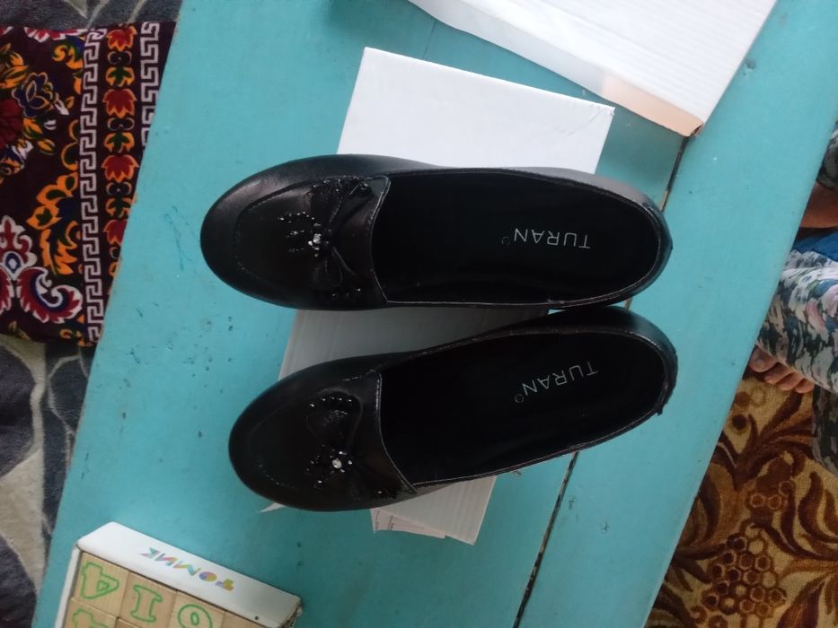 Продам женские туфли