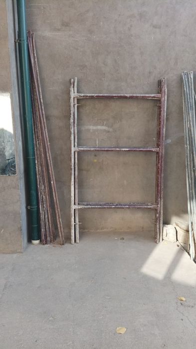 Леса сотилади  2 кам 330000с