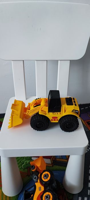 camion cu brat încărcător jeep