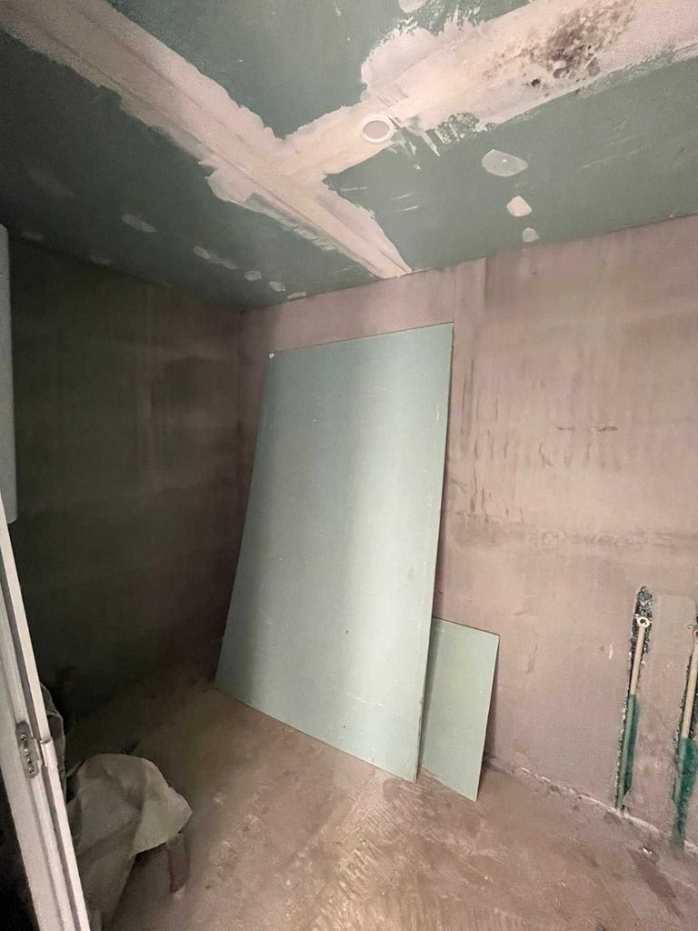 Продава се Къща в Добрич, Център - 41 кв.м за 1717 €/кв.м - Снимка #11