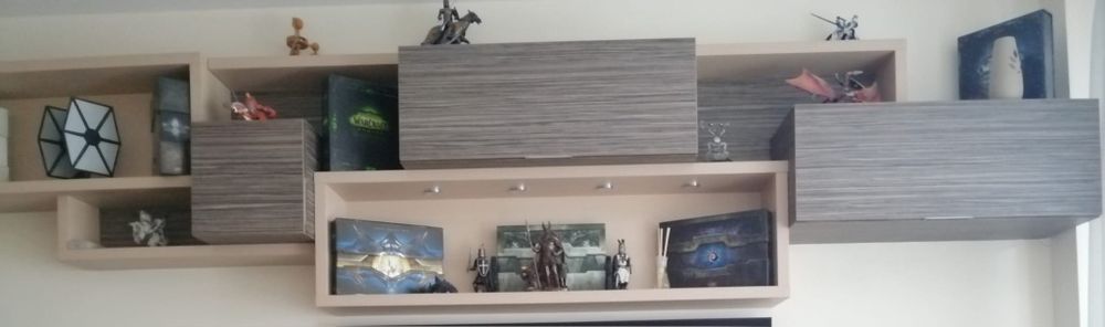 Corp mobilier suspendat