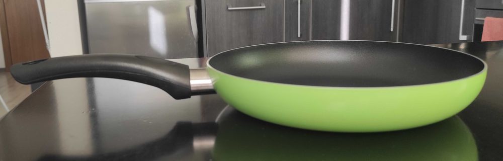 Нов тиган с незалепващо покритие