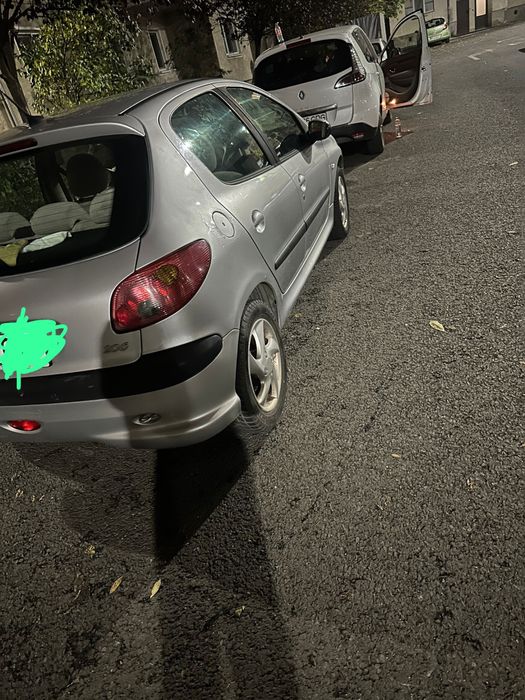 Vând Peugeot 206