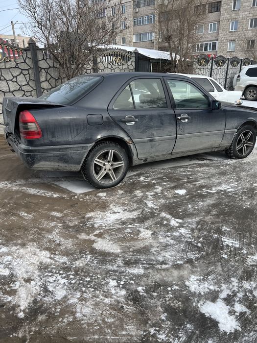 Мерс с180 202