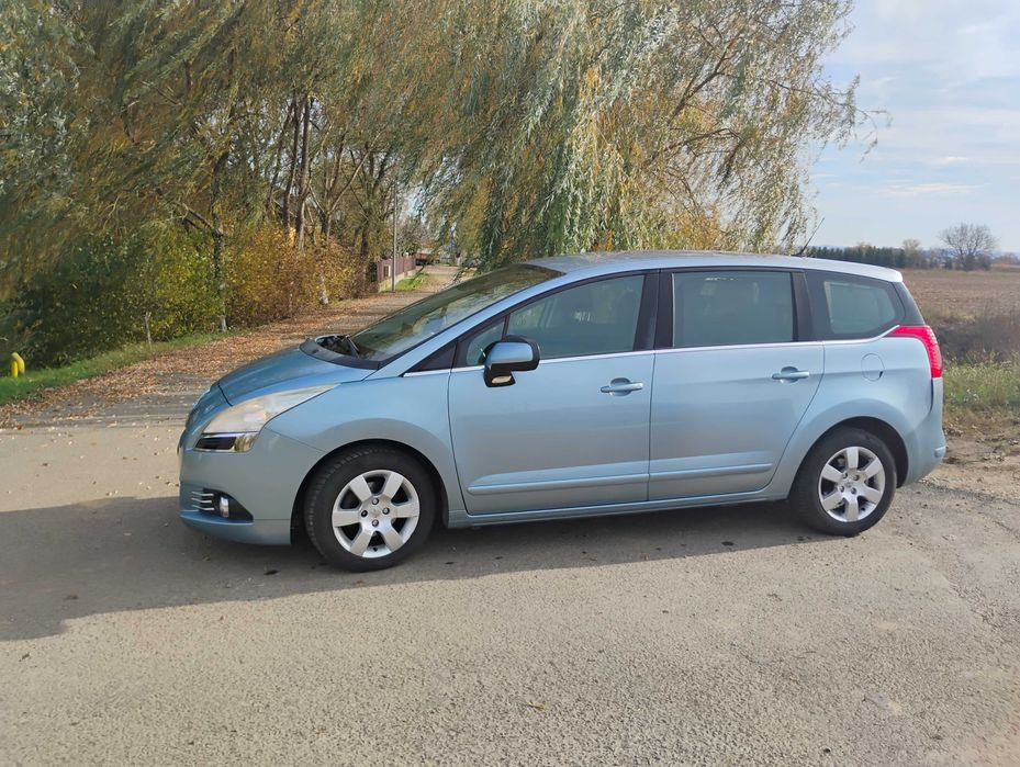 2012 Peugeot 5008 254.000 Km