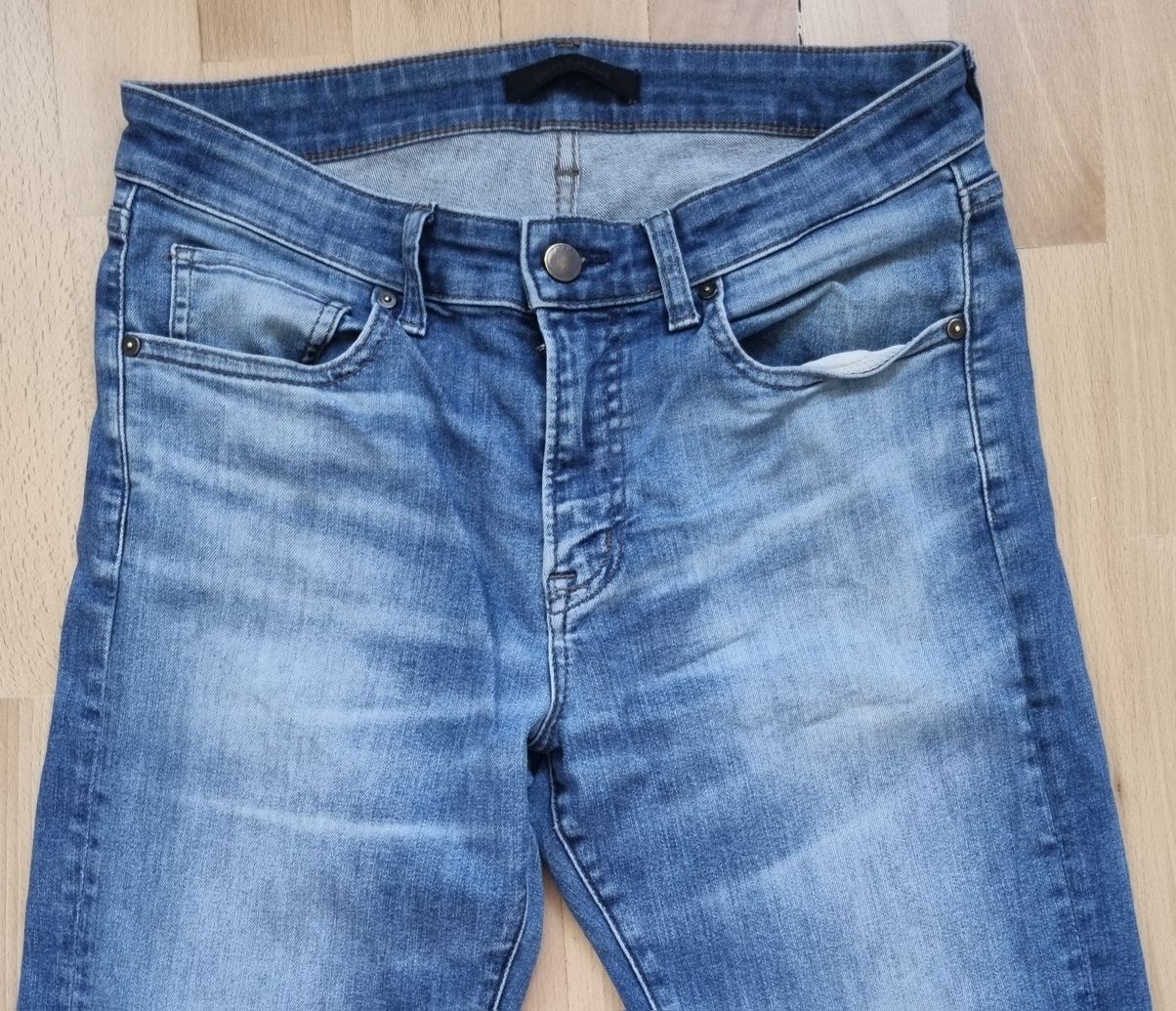 Vând Blugi Uniqlo Jeans