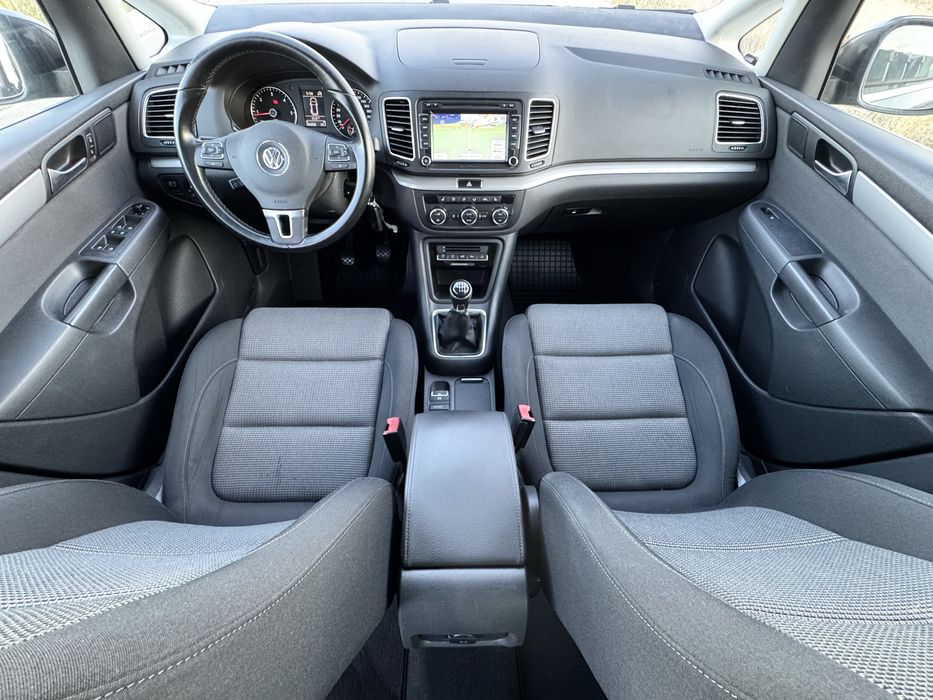 VW Sharan 2.0 TDI 140к.с 4x4 / LED / NAVI / CAMERA