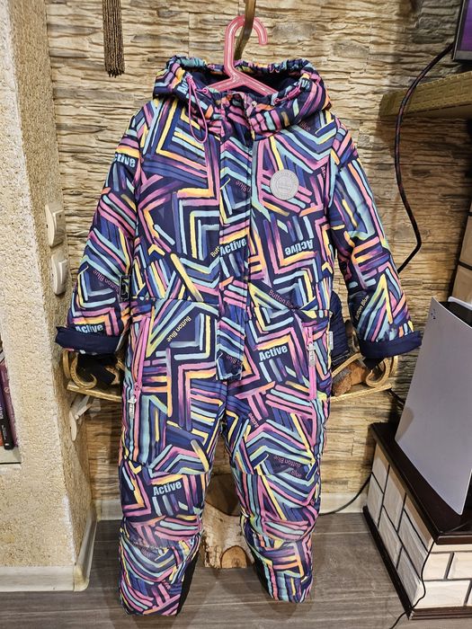 Продадим комбинезон для девочки