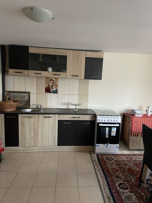 Inchiriez apartament la casa in zona metropolitana Moara
