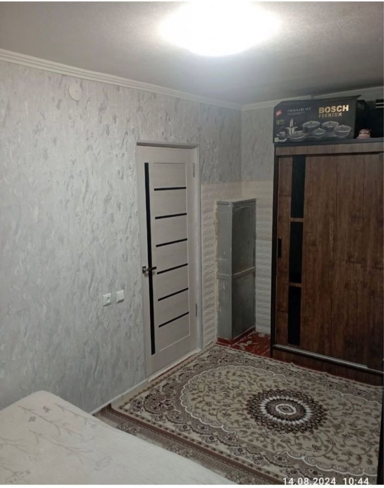 Продаётся 2 комнатная квартира срочно !