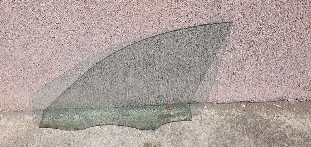 Странично стъкло за хюндай и30 шофьорско стъкло на пр.врат hyundai i30