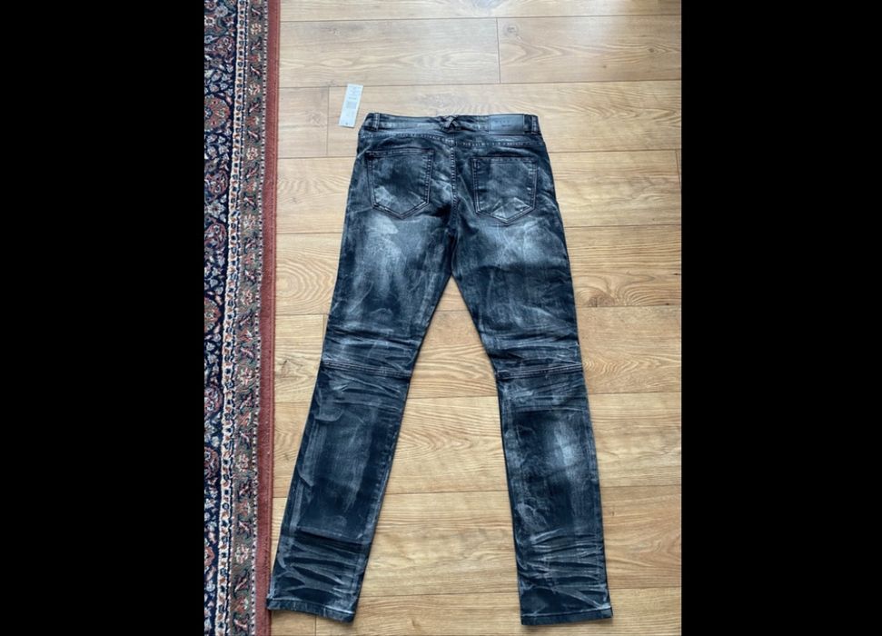 Blugi Reason noi cu eticheta