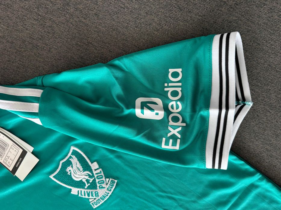 Ливърпул Трети Екип