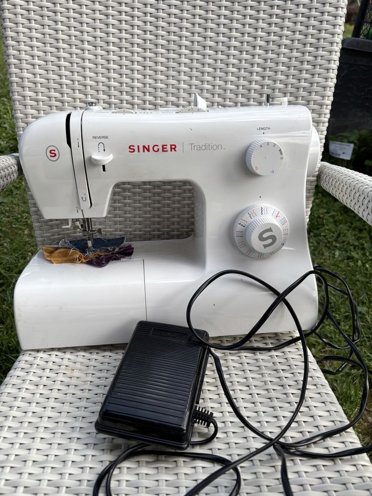Шевна машина Singer 2282