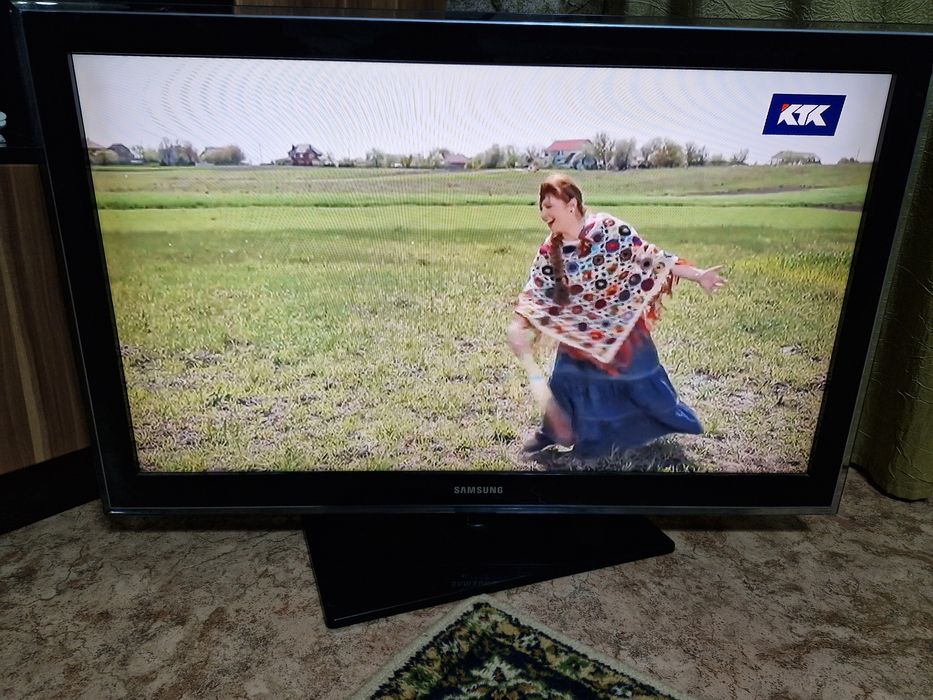 Продам телевизор самсунг