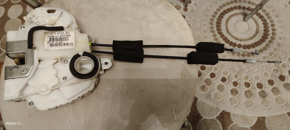 Замок двери на Honda CR-V 3 поколение