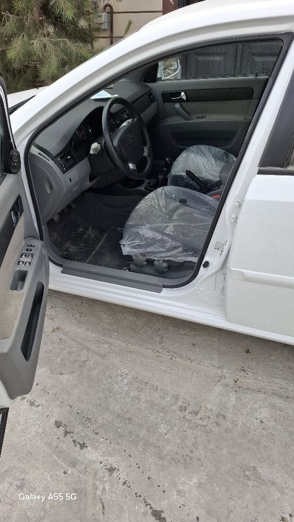 Chevrolet . Jentra