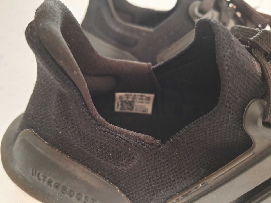 Дамски маратонки Adidas Ultraboost,Чисто нови.