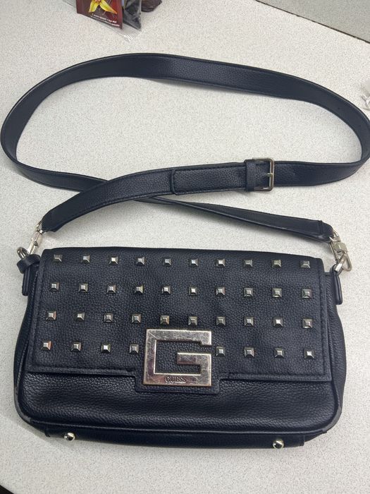 Ежедневна чанта Guess