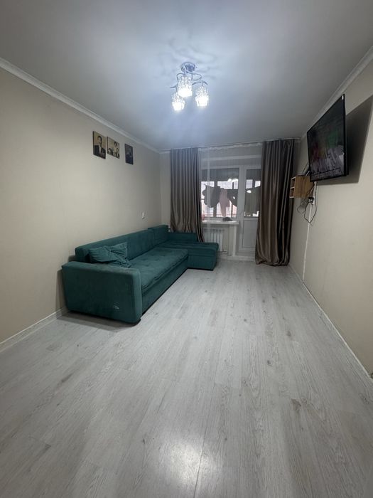 Продается 2-х комнатная  квартира на 13 микрорайоне.