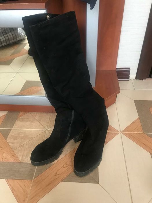 Женские замшевые сапожки размер -39