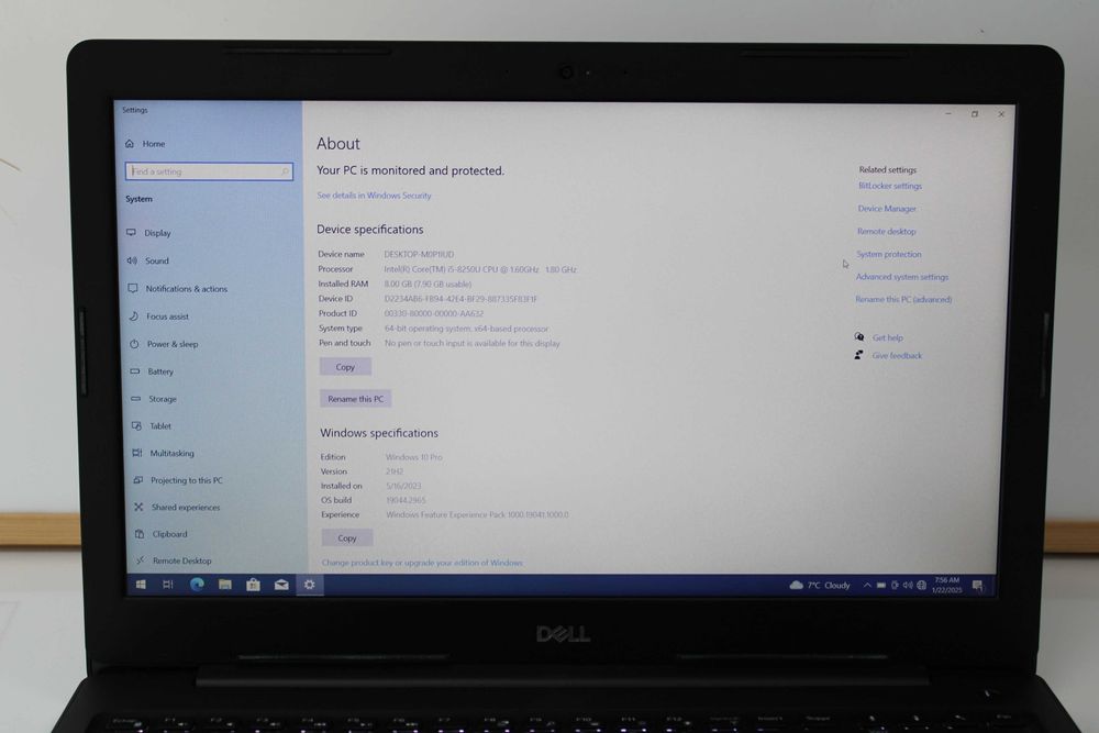 Лаптоп DELL Latitude E3590 15.6'' i5-8250U/8GB/256SSD