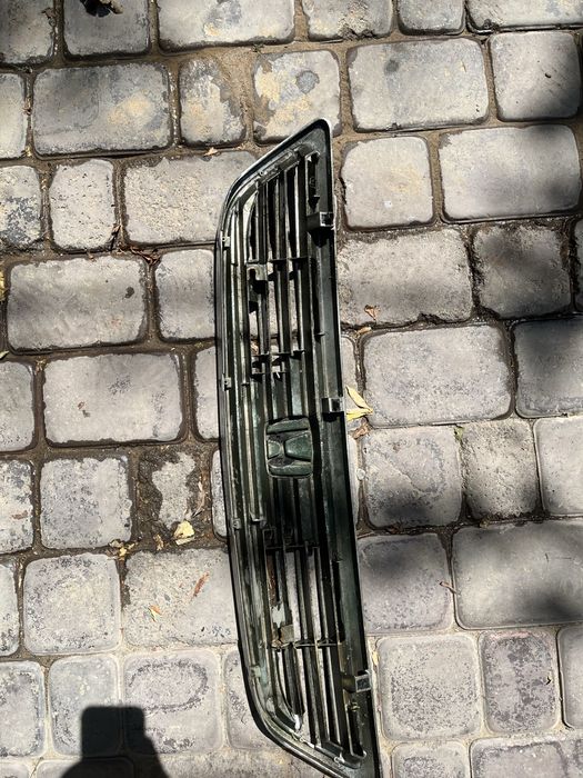 Продам решетка радиатора от хонды одиссей