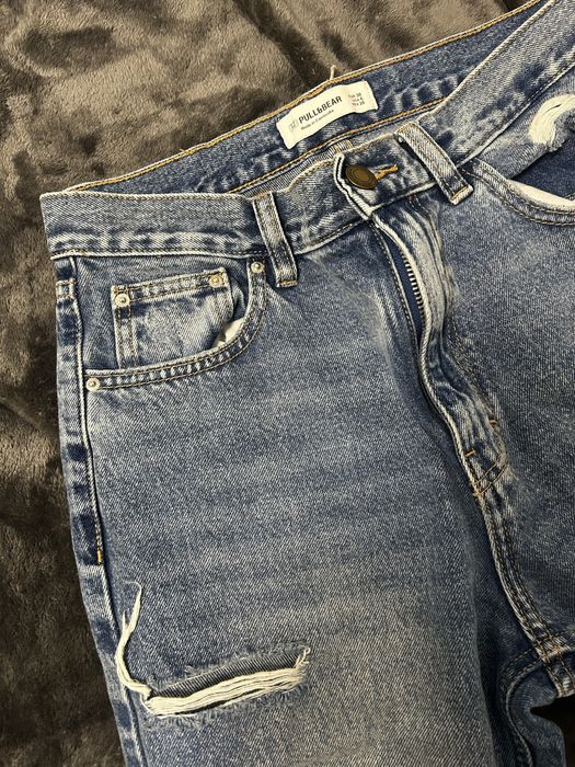 Чисто нови дънки Pull & Bear накъсани