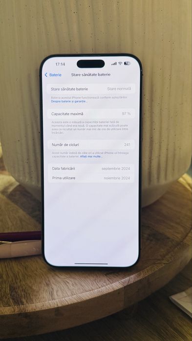 Vand iphone 15 si  16 pro max 256 gb in stare impecabila model esim